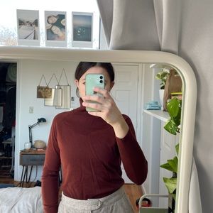 Banana Republic Rust colored turtle neck